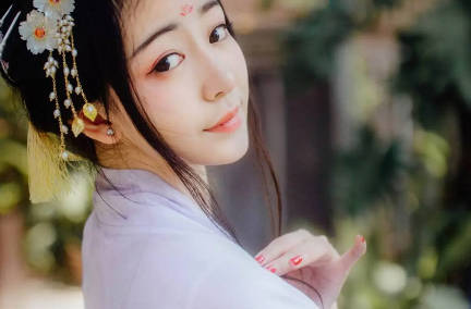 Đục cột bê tông tại Dầu Tiếng, Bình Dương